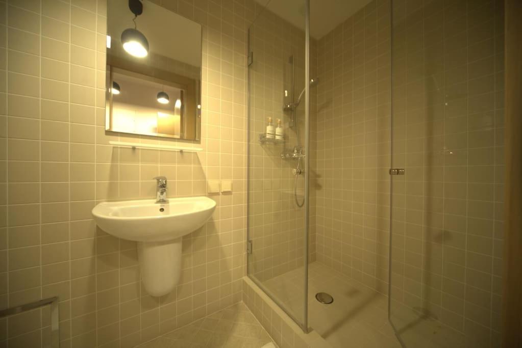 3 Bedroom Apartment In The Old/T Riga Exterior photo